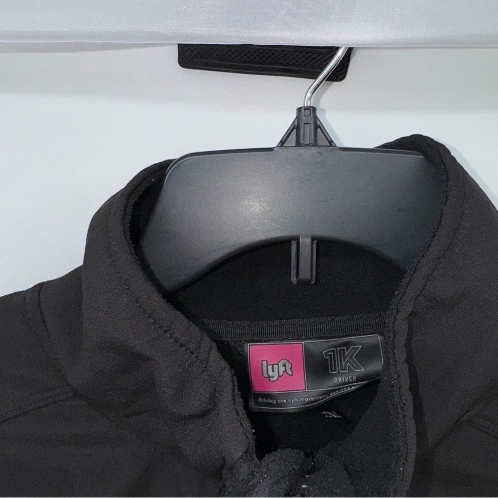 Lyft 1K Rides Softshell Jacket Men's 2XL Fleece Lined Black - Picture 2 of 12
